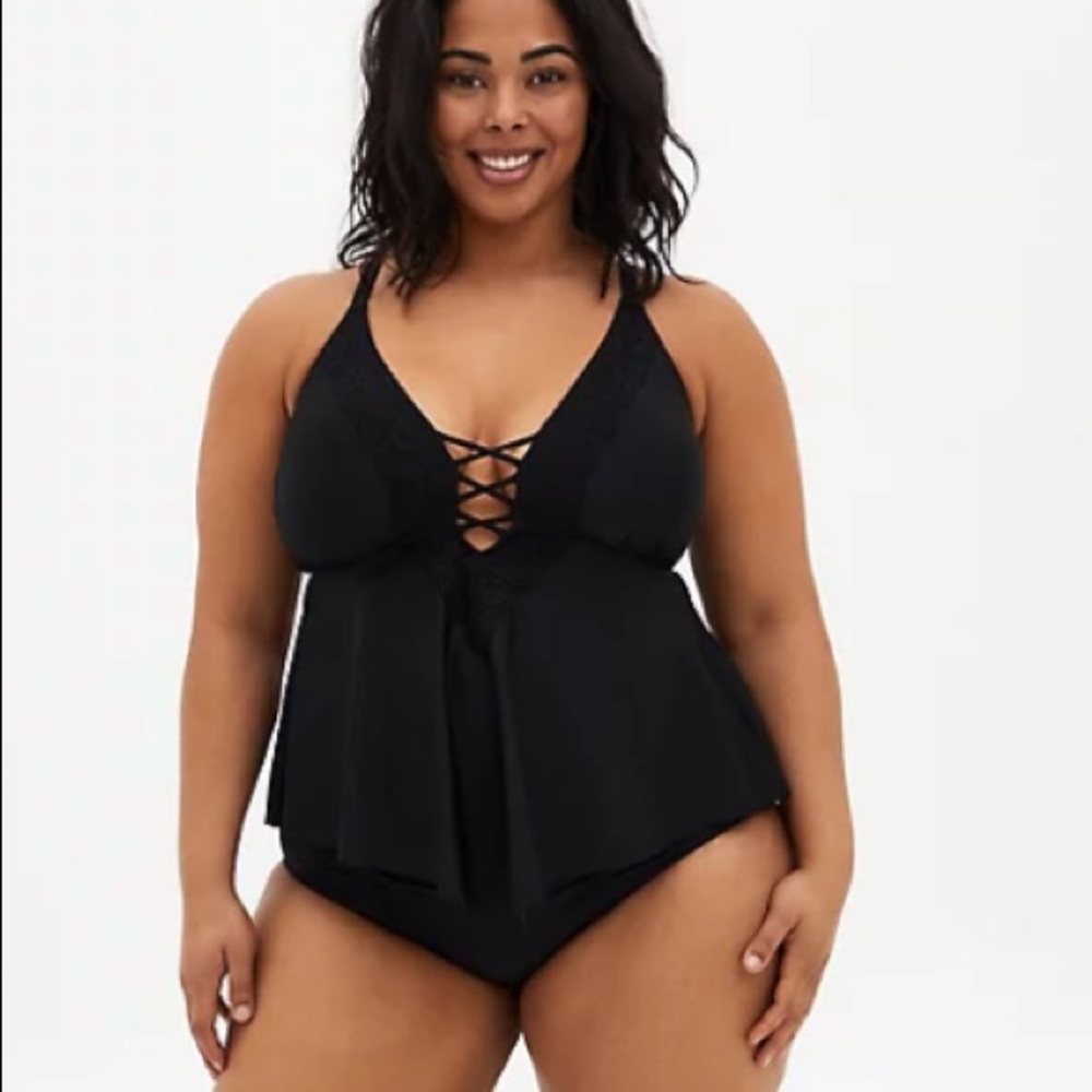 TORRID NWT BLACK CROCHET LATTICE TANKINI TOP - Picture 3 of 5